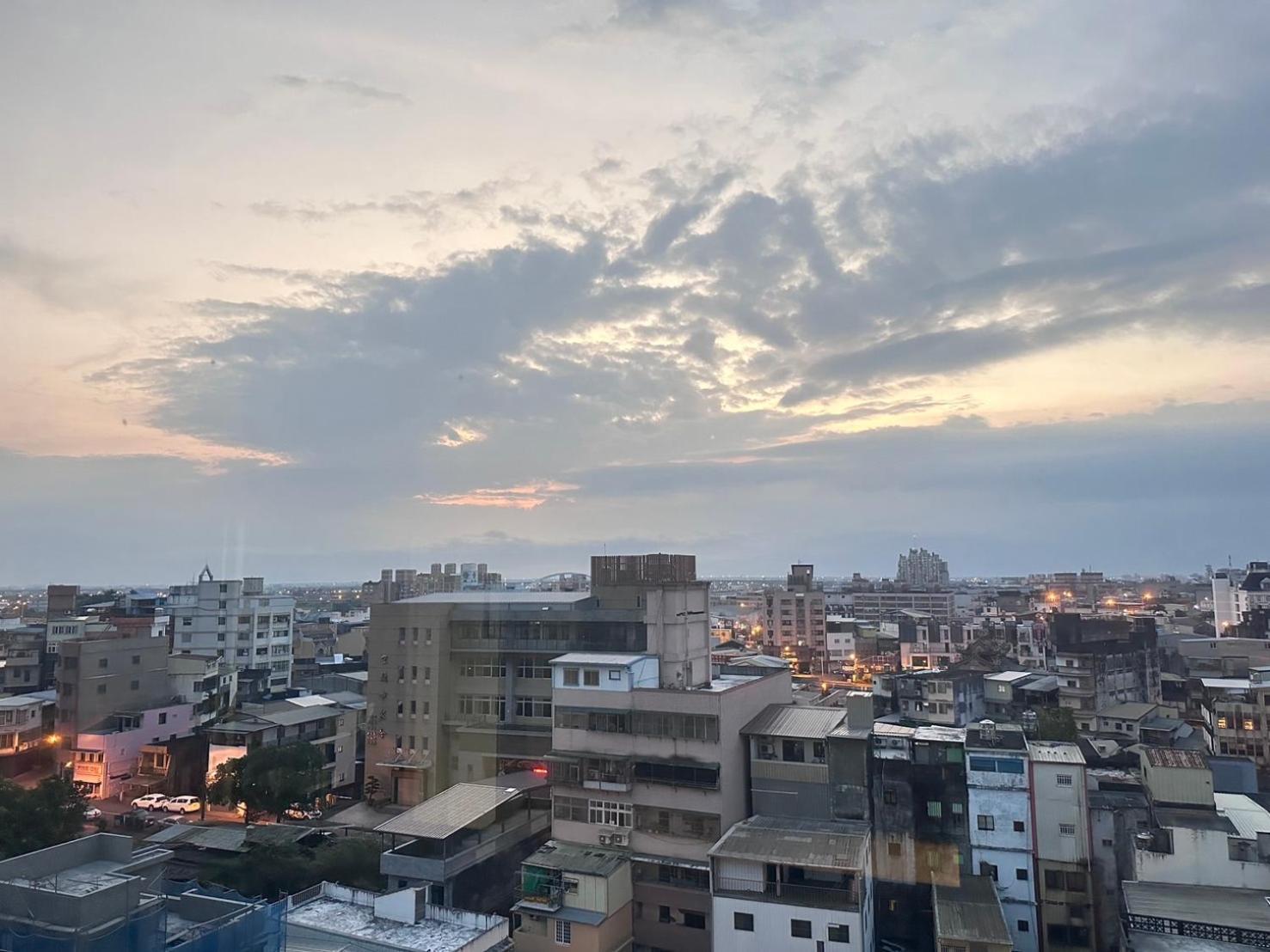 可青大飯店grand Ke-Cing Hotel Yilan Екстериор снимка
