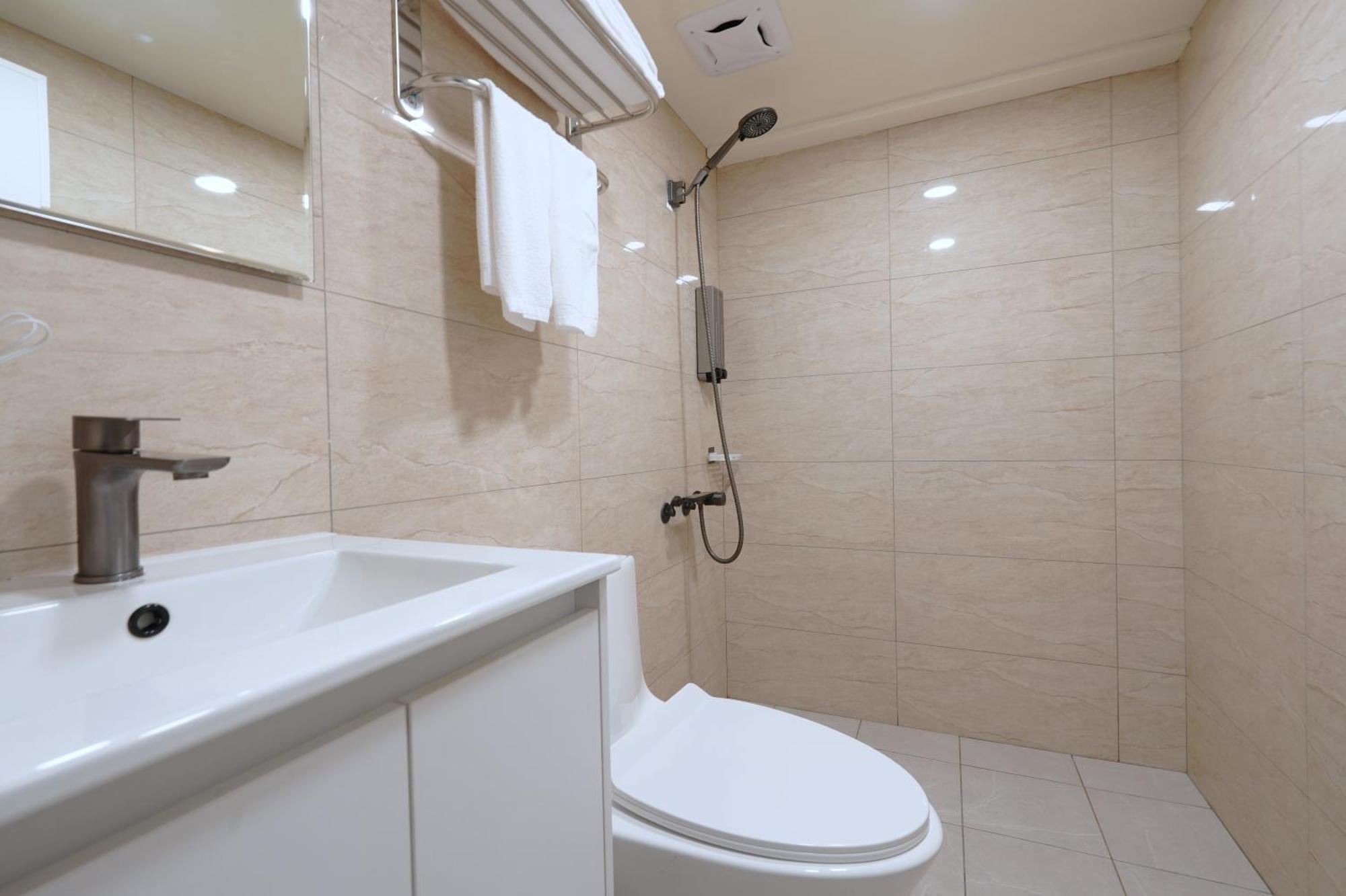 可青大飯店grand Ke-Cing Hotel Yilan Екстериор снимка